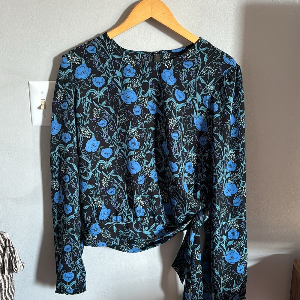 70s Vibe floral blouse with side tie.